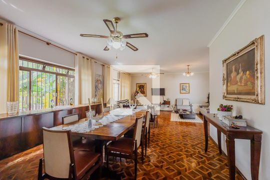 Casa para alugar com 3 quartos, 450m² em Vila Madalena, São Paulo