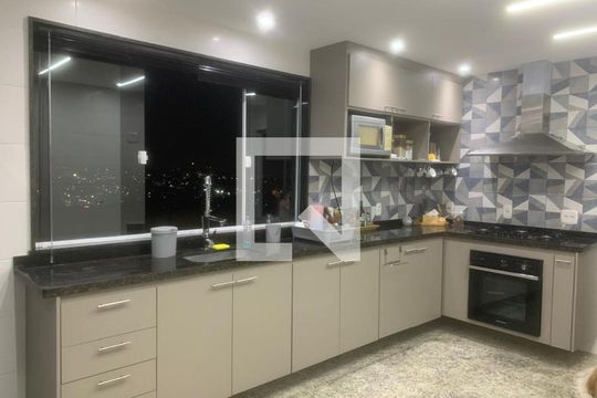 Cozinha de casa à venda com 2 quartos, 300m² em Brás de Pina, Rio de Janeiro