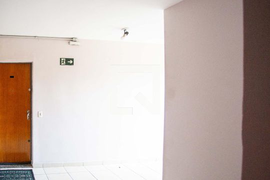 Hall de entrada de apartamento à venda com 2 quartos, 62m² em Conceição, Diadema
