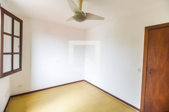 Quarto 3 de casa de condomínio à venda com 3 quartos, 445m² em Alphaville, Santana de Parnaíba