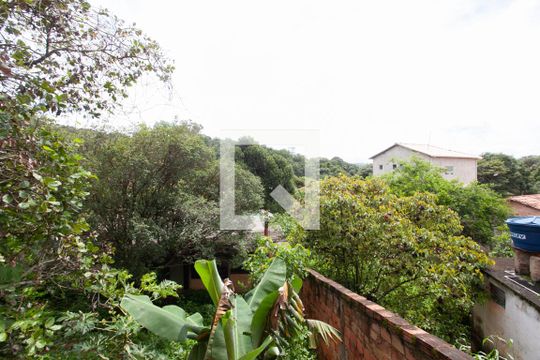 Vista do Quarto 1 de casa à venda com 3 quartos, 500m² em Frei Leopoldo, Belo Horizonte