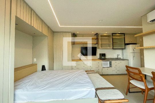 Studio de kitnet/studio para alugar com 1 quarto, 35m² em Pinheiros, São Paulo