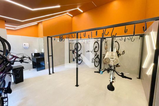Área comum de kitnet/studio para alugar com 1 quarto, 35m² em Pinheiros, São Paulo