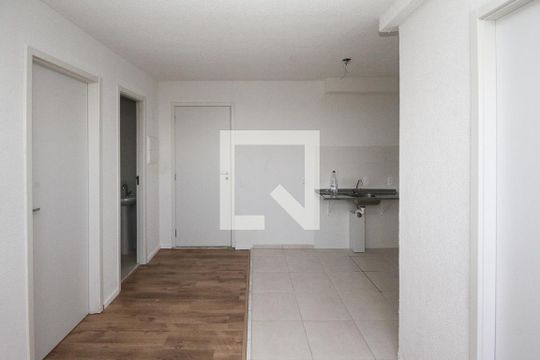 Sala de apartamento para alugar com 2 quartos, 35m² em Jardim Santa Adelia, São Paulo