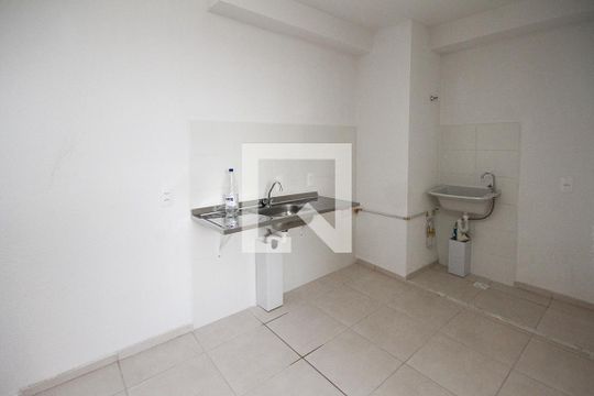 Cozinha de apartamento para alugar com 2 quartos, 35m² em Jardim Santa Adelia, São Paulo