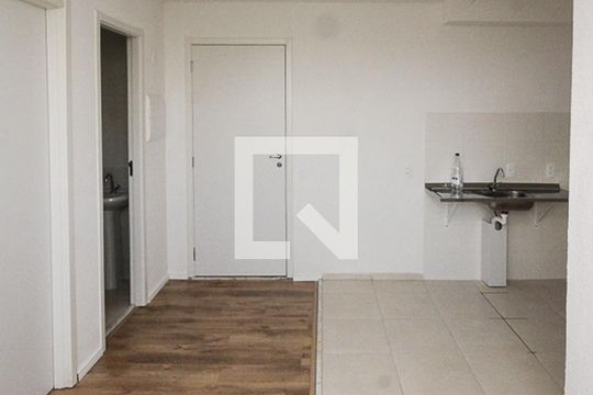 Sala de apartamento para alugar com 2 quartos, 35m² em Jardim Santa Adelia, São Paulo