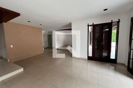 Sala de casa à venda com 5 quartos, 610m² em Freguesia (jacarepaguá), Rio de Janeiro