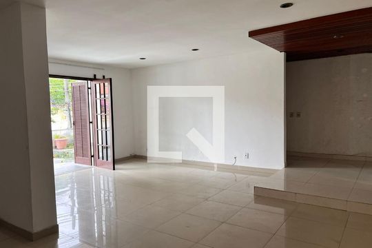 Sala de casa à venda com 5 quartos, 610m² em Freguesia (jacarepaguá), Rio de Janeiro