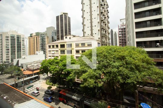 Vista de apartamento à venda com 2 quartos, 84m² em Indianópolis, São Paulo