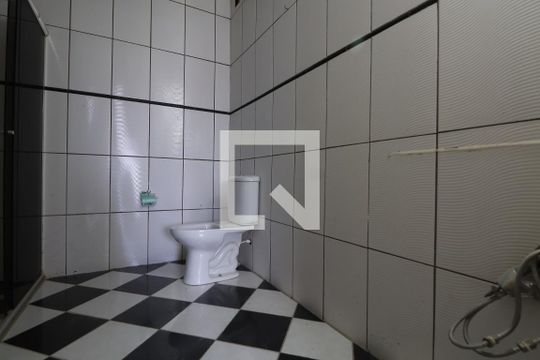 Banheiro 1 de casa à venda com 3 quartos, 140m² em Rio Branco, Canoas