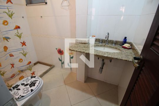 Quarto 4 - Banheiro da Suíte de casa de condomínio para alugar com 4 quartos, 200m² em Jacarepaguá, Rio de Janeiro