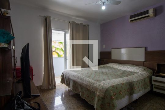 Suíte de casa de condomínio à venda com 4 quartos, 400m² em Barra da Tijuca, Rio de Janeiro