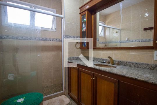 Banheiro da Suíte de casa de condomínio à venda com 4 quartos, 400m² em Barra da Tijuca, Rio de Janeiro