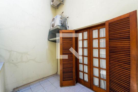 Varanda do Quarto 1 de casa à venda com 3 quartos, 352m² em Vila Rosalia, Guarulhos