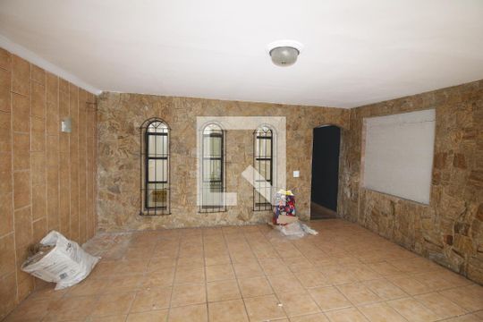Garagem de casa à venda com 2 quartos, 220m² em Vila Beatriz, São Paulo