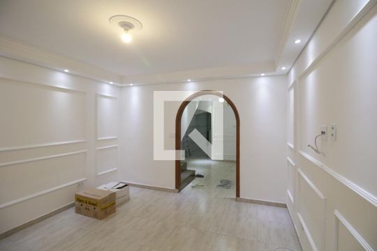 Sala de TV de casa à venda com 2 quartos, 220m² em Vila Beatriz, São Paulo