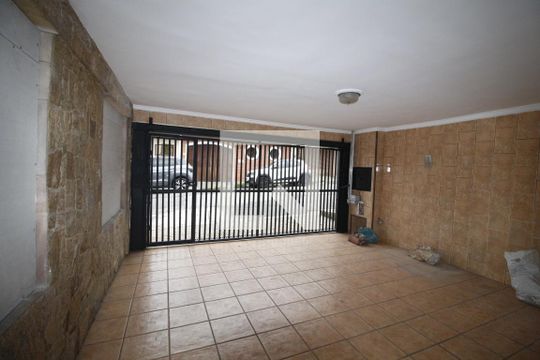 Garagem de casa à venda com 2 quartos, 220m² em Vila Beatriz, São Paulo