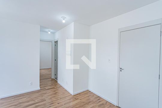 Sala de apartamento para alugar com 2 quartos, 38m² em Vila Marina, São Paulo