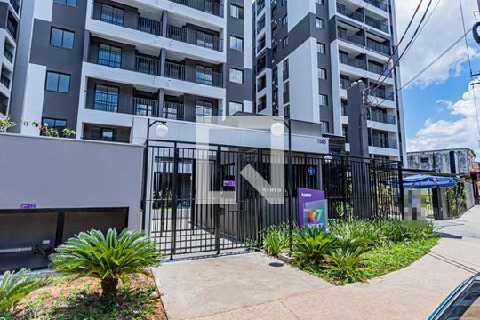 Fachada de apartamento para alugar com 2 quartos, 38m² em Vila Marina, São Paulo