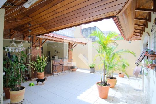 Quintal de casa à venda com 5 quartos, 290m² em Penha de França, São Paulo