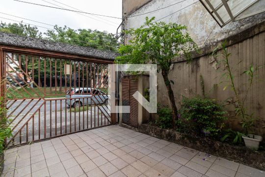 Garagem de casa à venda com 2 quartos, 119m² em Imirim, São Paulo