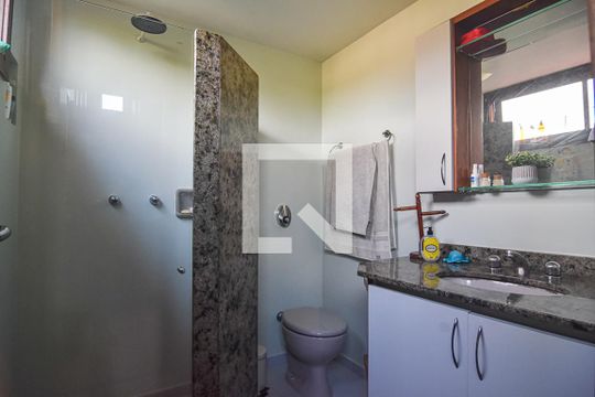 Banheiro da Suíte 4 de casa à venda com 4 quartos, 340m² em Badu, Niterói