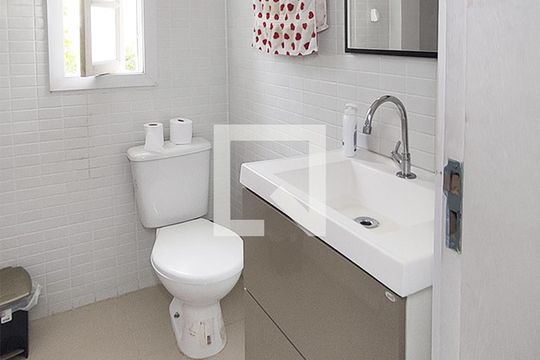 Banheiro de casa para alugar com 3 quartos, 105m² em Rio Branco, Novo Hamburgo