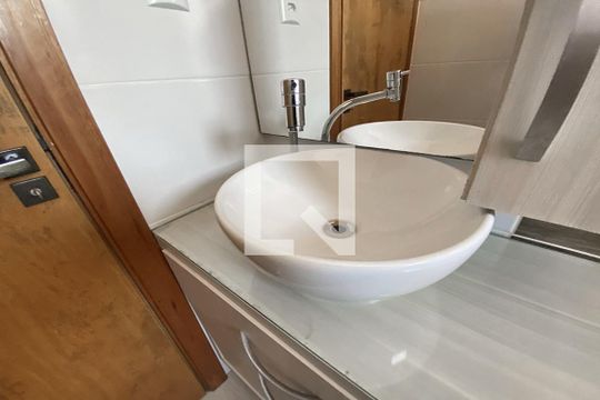 Banheiro de casa para alugar com 3 quartos, 135m² em Ideal, Novo Hamburgo