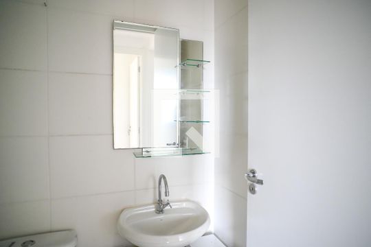 Banheiro de apartamento à venda com 2 quartos, 32m² em Parque Fongaro, São Paulo