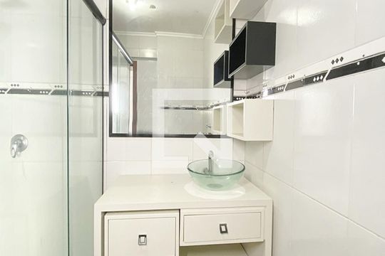 Banheiro de apartamento para alugar com 1 quarto, 50m² em Centro, São Leopoldo
