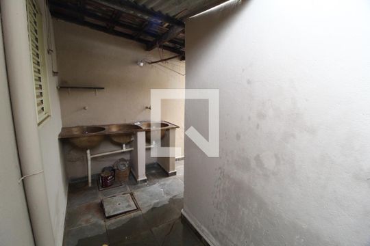 Área de Serviço de casa para alugar com 3 quartos, 210m² em Planalto, Uberlândia