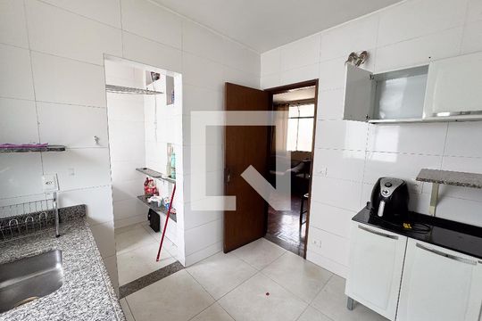 Cozinha de apartamento à venda com 3 quartos, 65m² em Eldorado, Contagem