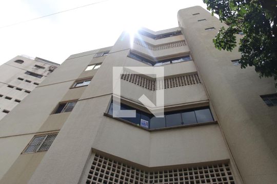 Fachada de apartamento para alugar com 3 quartos, 98m² em Setor Aeroporto, Goiânia