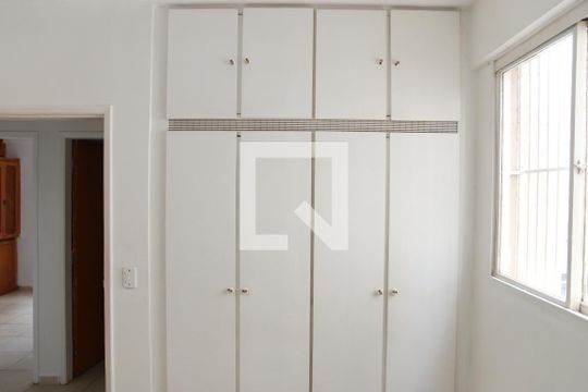 Suíte de apartamento para alugar com 3 quartos, 98m² em Setor Aeroporto, Goiânia
