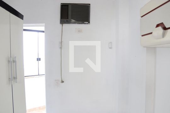 Quarto de Serviço de apartamento para alugar com 3 quartos, 98m² em Setor Aeroporto, Goiânia