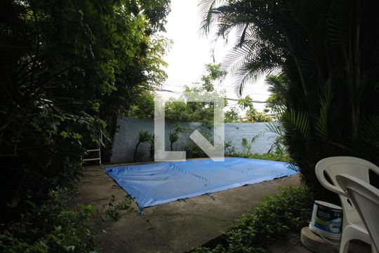 Piscina de casa de condomínio para alugar com 3 quartos, 684m² em Anil, Rio de Janeiro
