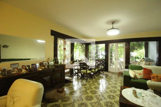Casa de Condomínio para alugar com 3 quartos, 684m² em Anil, Rio de Janeiro