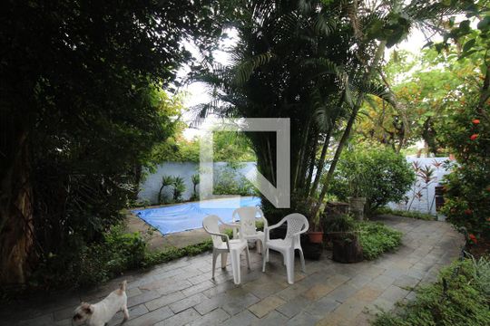 Quintal de casa de condomínio para alugar com 3 quartos, 684m² em Anil, Rio de Janeiro