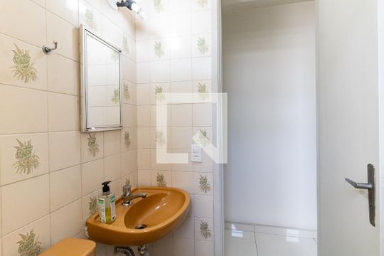 Banheiro Social de casa à venda com 3 quartos, 168m² em Vila Santo Estefano, São Paulo