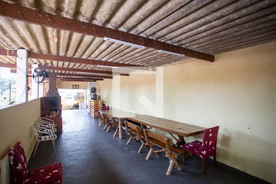 Espaço Gourmet de casa à venda com 5 quartos, 300m² em Conceição, Diadema