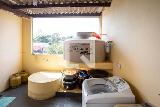 Área de Serviço de casa à venda com 5 quartos, 300m² em Conceição, Diadema