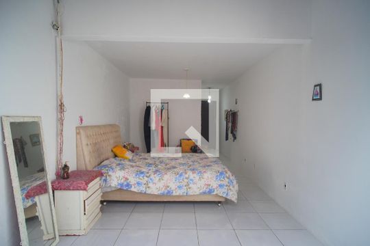 Suíte de casa à venda com 4 quartos, 160m² em Canudos, Novo Hamburgo