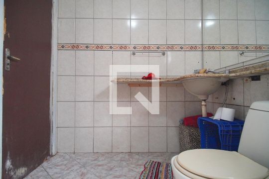 Banheiro da Suíte de casa à venda com 4 quartos, 160m² em Canudos, Novo Hamburgo