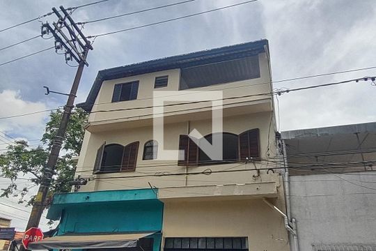 Fachada de casa para alugar com 3 quartos, 100m² em Osvaldo Cruz, São Caetano do Sul