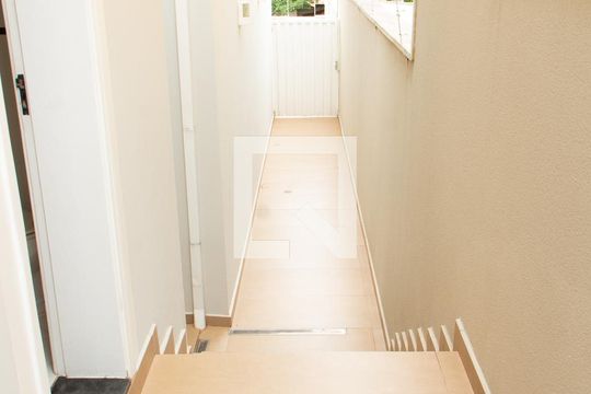 CORREDOR LATERAL de casa de condomínio à venda com 4 quartos, 394m² em Loteamento Caminhos de San Conrado (sousas), Campinas
