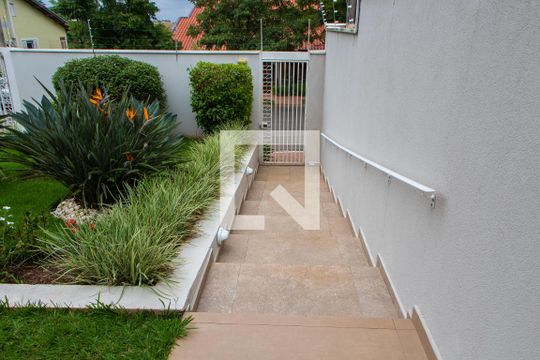 ÁREA EXTERNA FRENTE de casa de condomínio à venda com 4 quartos, 394m² em Loteamento Caminhos de San Conrado (sousas), Campinas