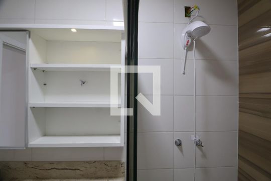 Banheiro de casa à venda com 3 quartos, 150m² em Igara, Canoas