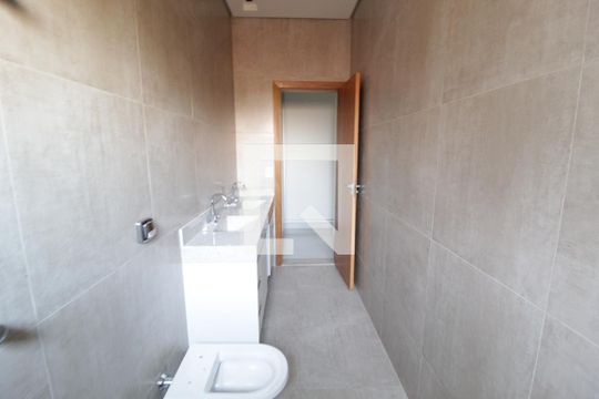 Banheiro do Quarto 4 de casa de condomínio para alugar com 4 quartos, 232m² em Granja Marileusa, Uberlândia