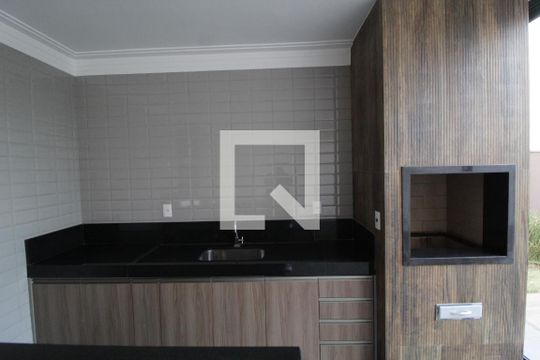 Varanda gourmet de casa de condomínio para alugar com 4 quartos, 232m² em Granja Marileusa, Uberlândia