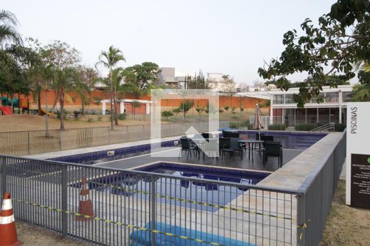 Área comum - Piscina de casa de condomínio para alugar com 4 quartos, 232m² em Granja Marileusa, Uberlândia